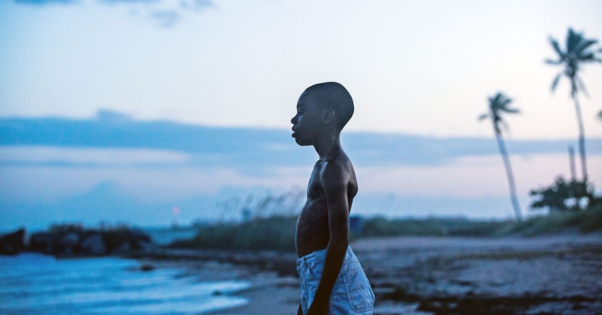 The Wonderful Moonlight Is a Moody, Gentle Story of Identity in 3 Acts