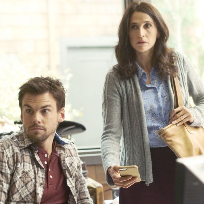 Michaela Watkins And Tommy Dewey Say Good Bye To Casual 6007