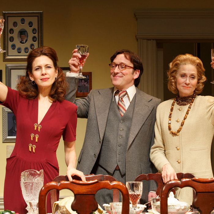 THE ASSEMBLED PARTIES By Richard Greenberg. Directed by Lynne Meadow At MTC’s Samuel J. Friedman Theatre (261 West 47th Street) Pictued (L to R): Jessica Hecht as ‘Julie,’ Jeremy Shamos as ‘Jeff,’ and Judith Light as ‘Faye.’