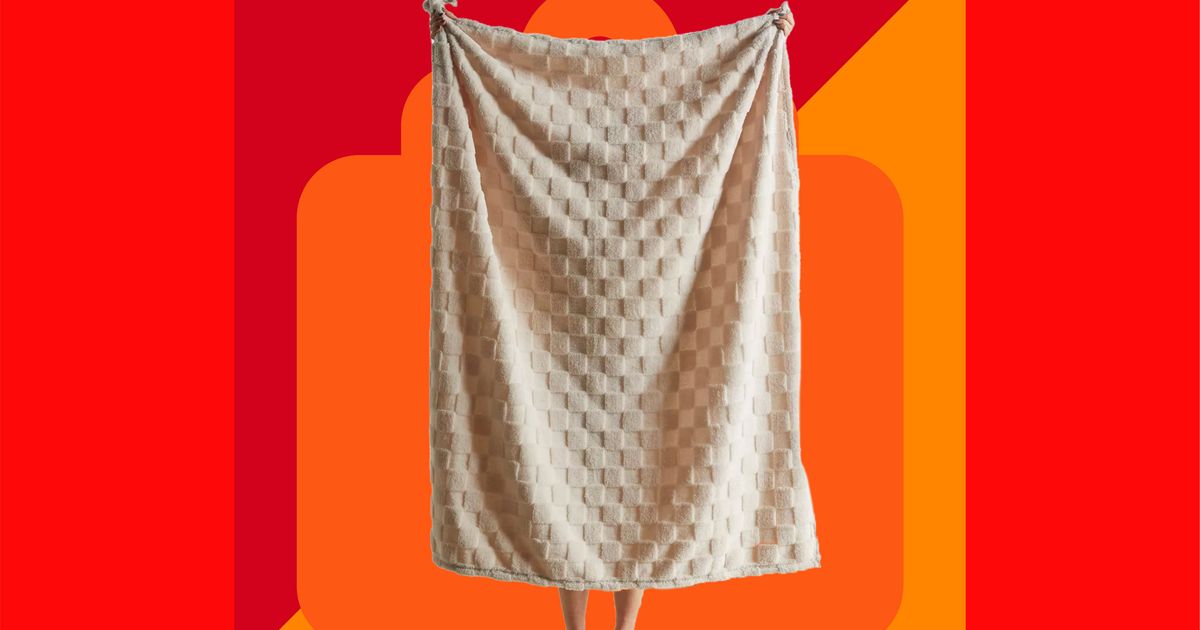 UO Home Checkerboard Super Plush Throw Blanket Sale 2023 The Strategist