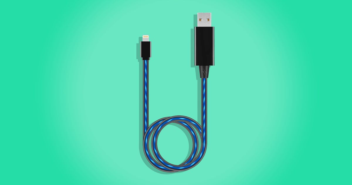 El-Aurora Lightning Charger Cable Review 2019 | The Strategist