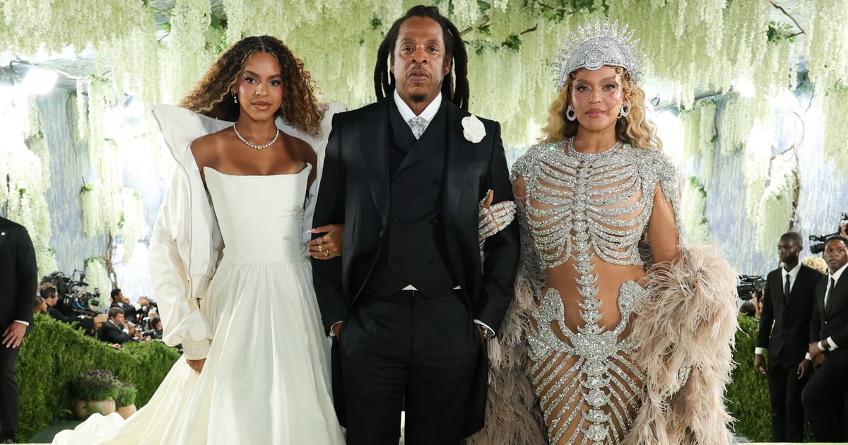 Jay-Z's Yankee Stadium Show Is a Family Affair