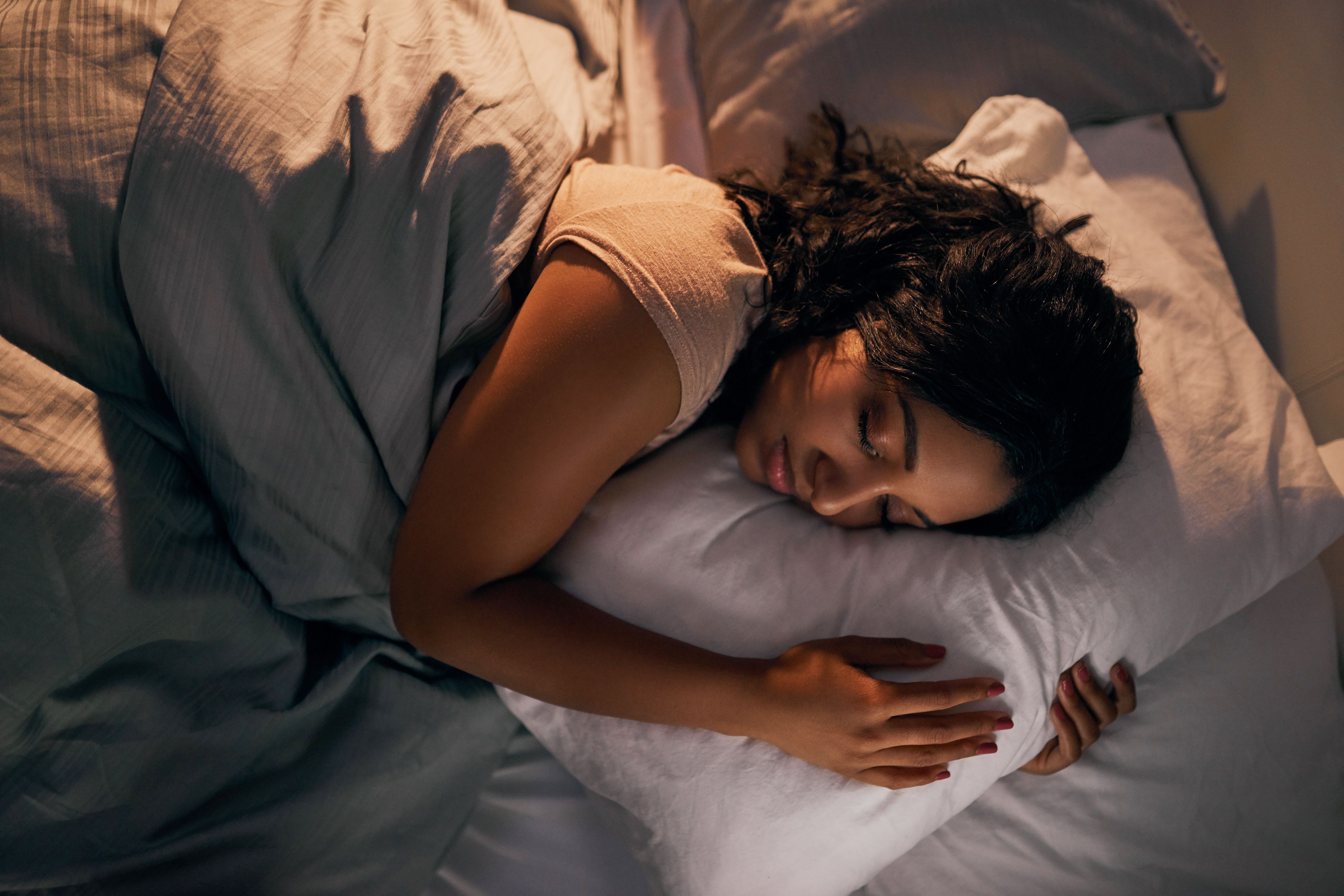 4950px x 3304px - How to Fall Asleep Fast: Best Tips to Go to Sleep