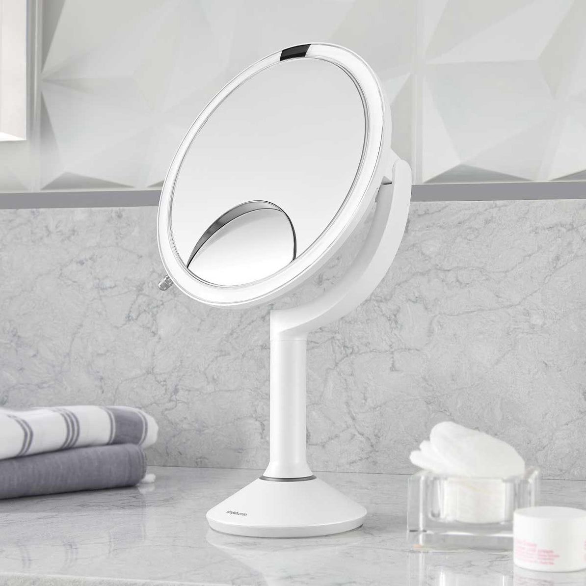 Best Lighted Makeup Mirrors 2023 The Strategist