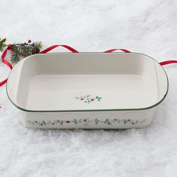 Pfaltzgraff Winterberry Rectangular Baker