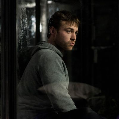Emory Cohen as Homer.