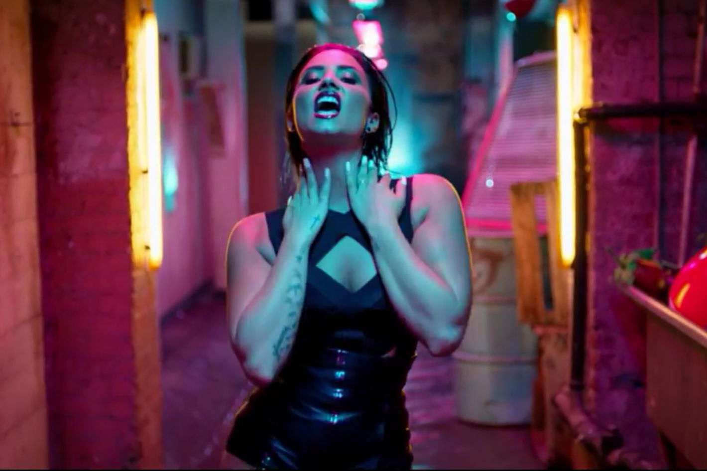 Demi Lovato Anal Sex - It's Physically Impossible to Watch Demi Lovato's 'Cool for the Summer'  Video and Actually Stay Cool