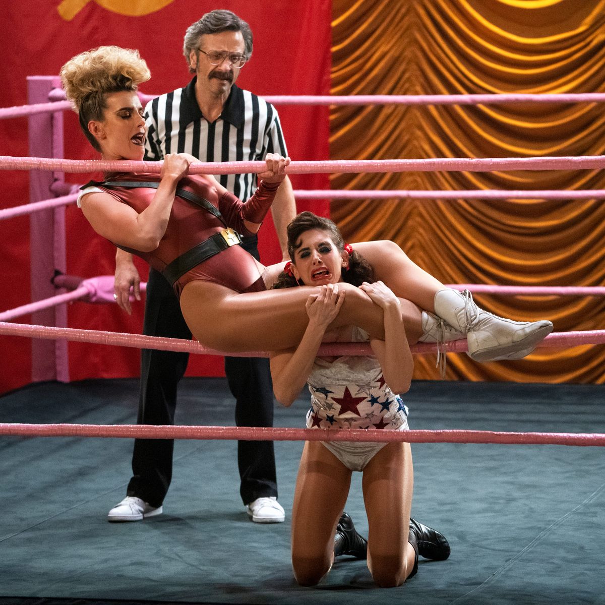 Netflix Renews Glow For A Fourth And Final Season netflix renews glow for a fourth and