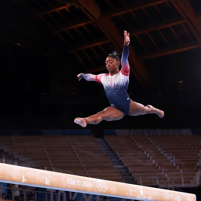the gymnast on beam photography