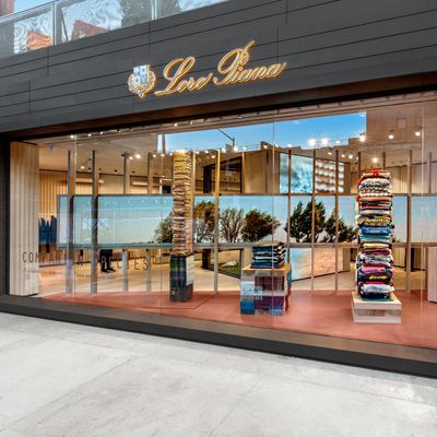 Loro Piana opens its pop-up store in Los Angeles