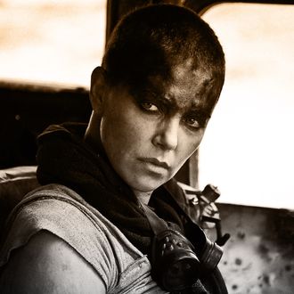 MAD MAX: FURY ROAD - 2015 FILM STILL - CHARLIZE THERON as Furiosa - Photo Credit: Jasin Boland © 2015 WV FILMS IV LLC AND RATPAC-DUNE ENTERTAINMENT LLC - U.S., CANADA, BAHAMAS & BERMUDA © 2015 VILLAGE ROADSHOW FILMS (BVI) LIMITED - ALL OTHER TERRITORIES