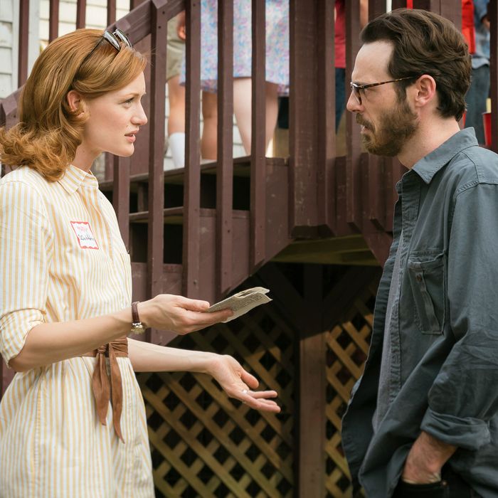 Kerry Bishe as Donna Clark and Scoot McNairy as Gordon Clark - Halt and Catch Fire _ Season 2, Episode 8 - Photo Credit: Tina Rowden/AMC