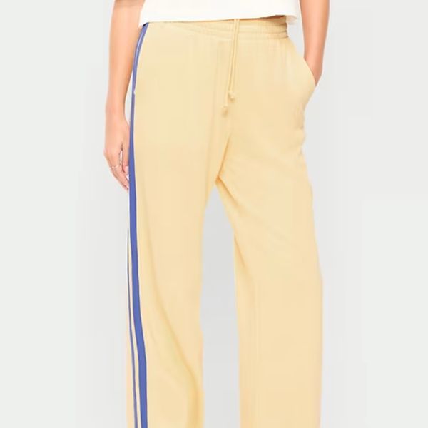 Old Navy High-Waisted SoComfy Wide-Leg Sweatpants