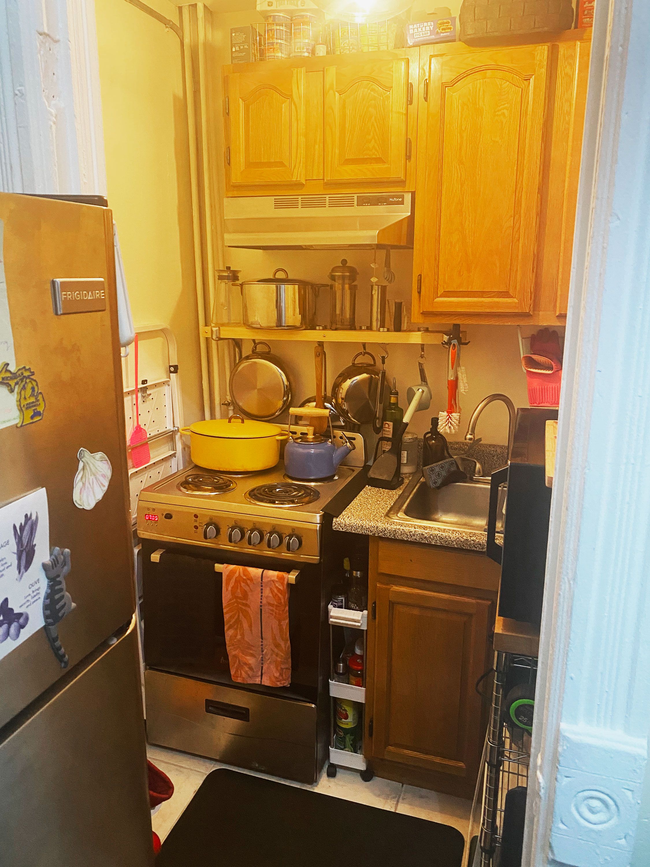 compact apartment kitchenettes