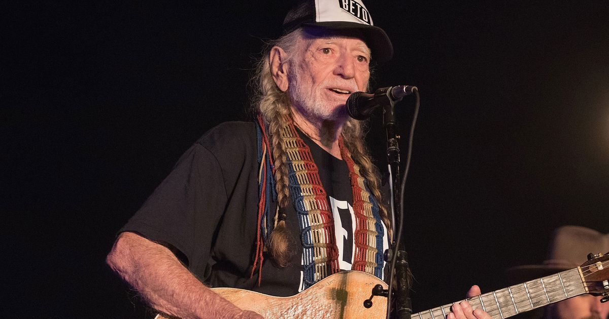 Remember the Crazy Album the IRS Made Willie Nelson ...
