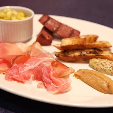 加芥末和松狮鱼