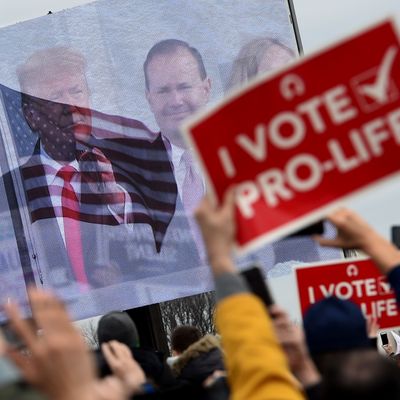 US-politics-abortion-RALLY