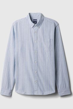 Gap Classic Oxford Shirt in Standard Fit