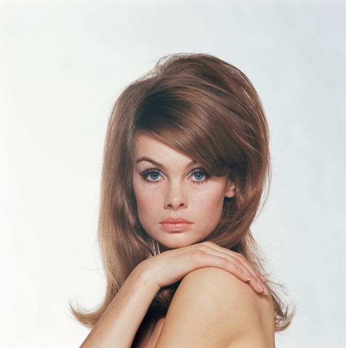 See Cool Photos of the Real Jean Shrimpton