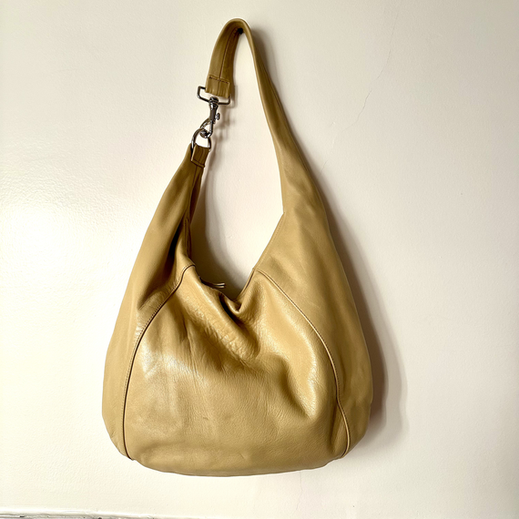 Technology news and reviews image