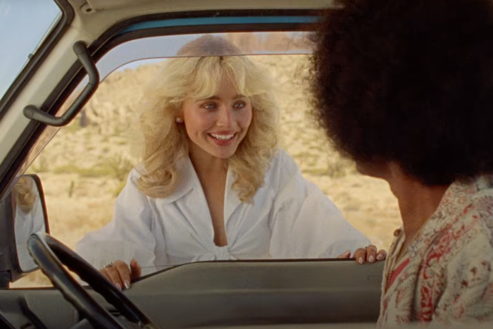 Sabrina Carpenter Fetches a New Album, ‘Man’s Best Friend’