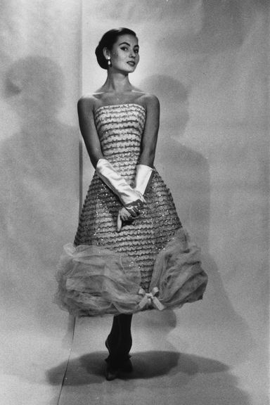 French Fashion Designer Hubert de Givenchy Is Dead at 91
