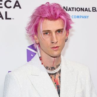 Machine Gun Kelly Talks Sobriety in New Hulu Doc - Vulture