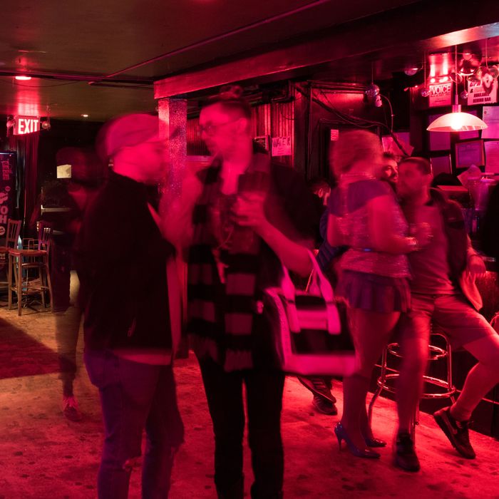 best gay bars in nyc to hookup