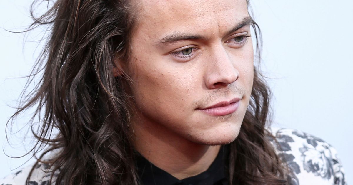 Harry Styles Debuts Terrible New Hat
