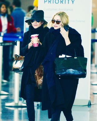 Mary-Kate & Ashley Olsen (September 2003 - January 2009) | Page 263 | the  Fashion Spot