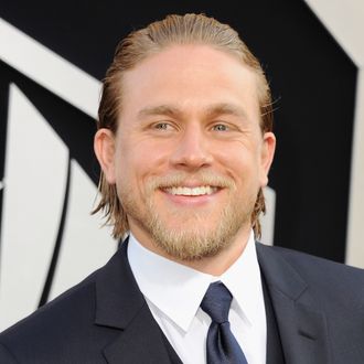 HOLLYWOOD, CA - JULY 09: Actor Charlie Hunnam arrives at the Los Angeles Premiere 