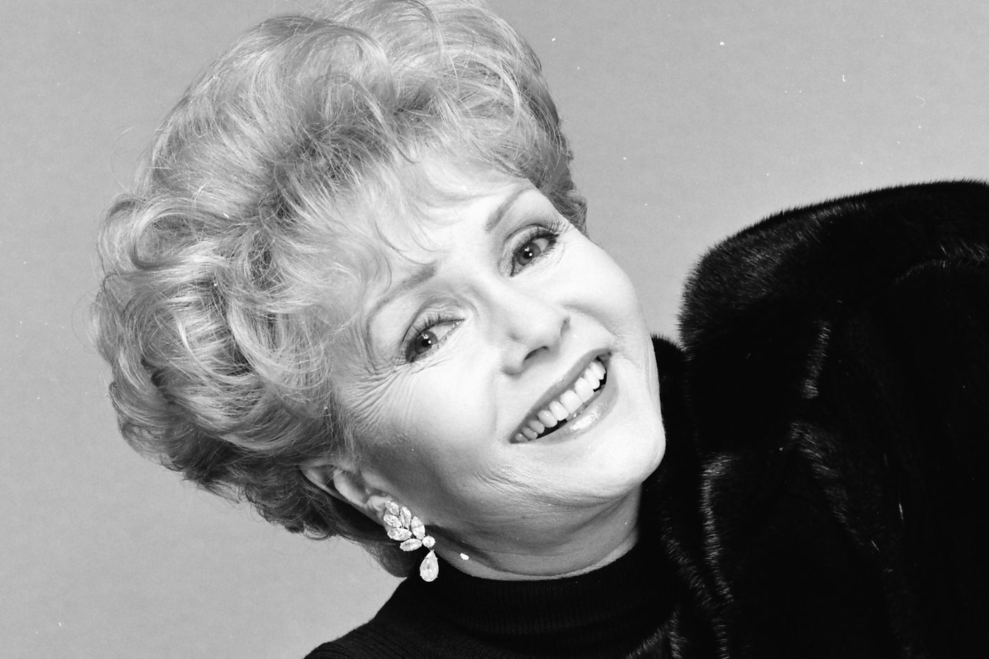 Debbie Reynolds dies at 84