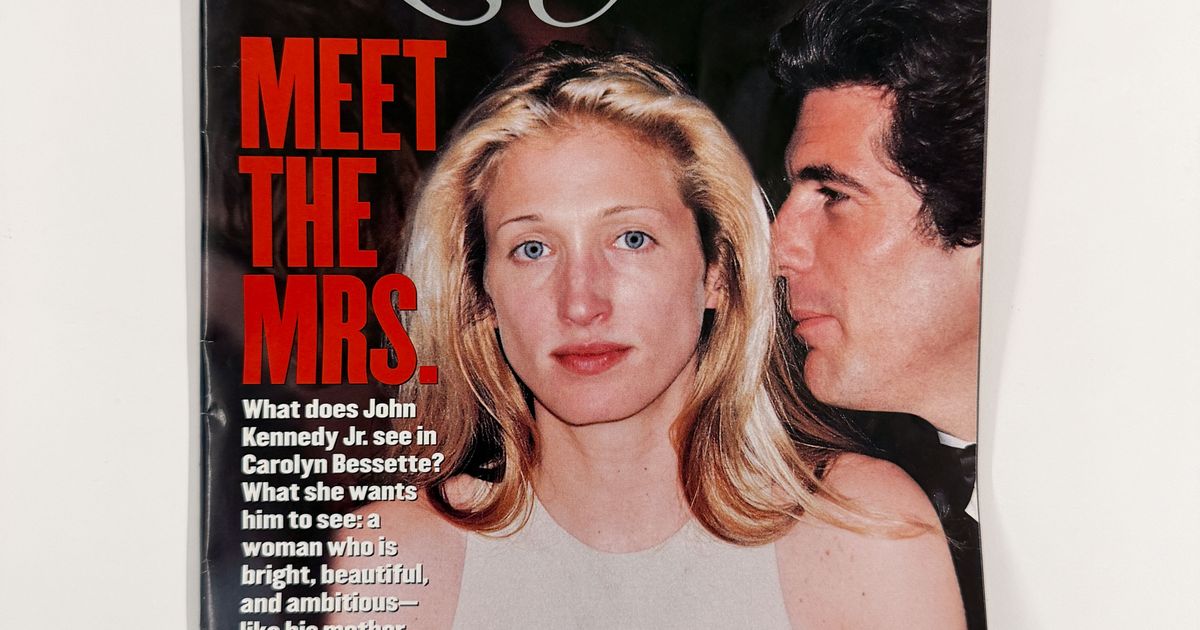 “Exposing the Classic Elegance of Carolyn Bessette: A Timeless American Icon”