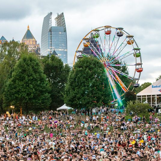 Best Bets Royal Classic Horseshoes Giant Garden Dominoes Storm