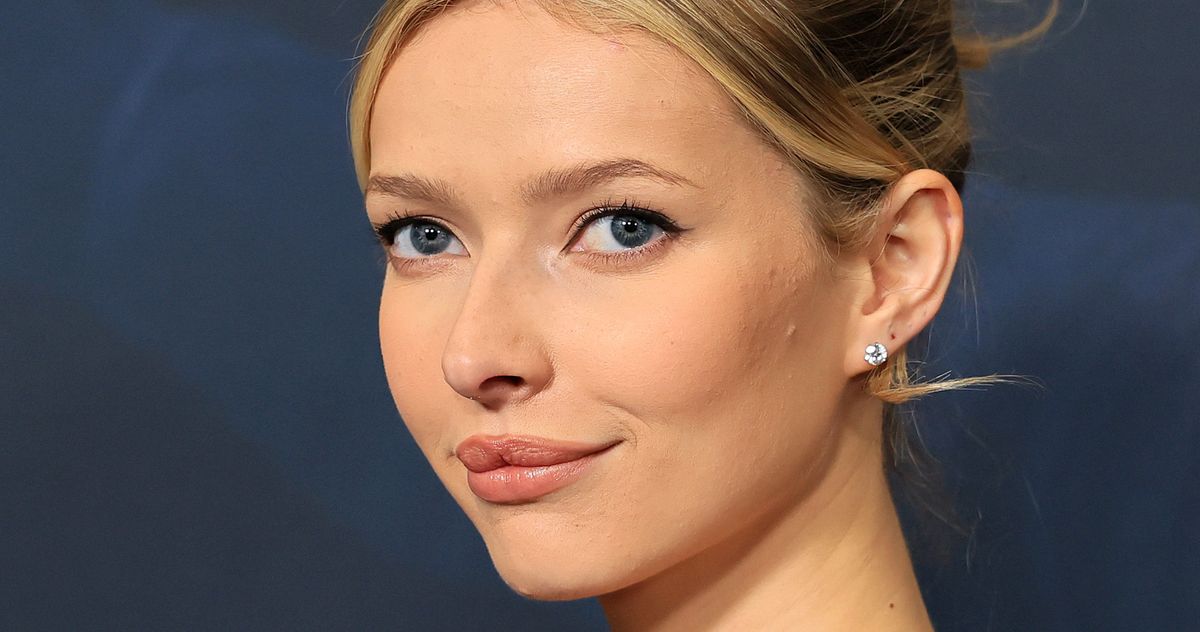 “Apple Martin Chooses Real Life Over Screen Time – Sets Example for Youth”