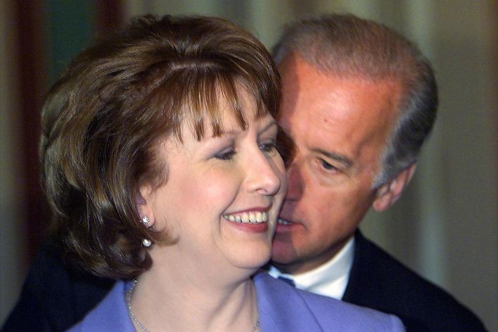 9188ff86c40474a35d0bb905887a103b22-17-joe-biden-mary-mcaleese.h473.w710.jpg