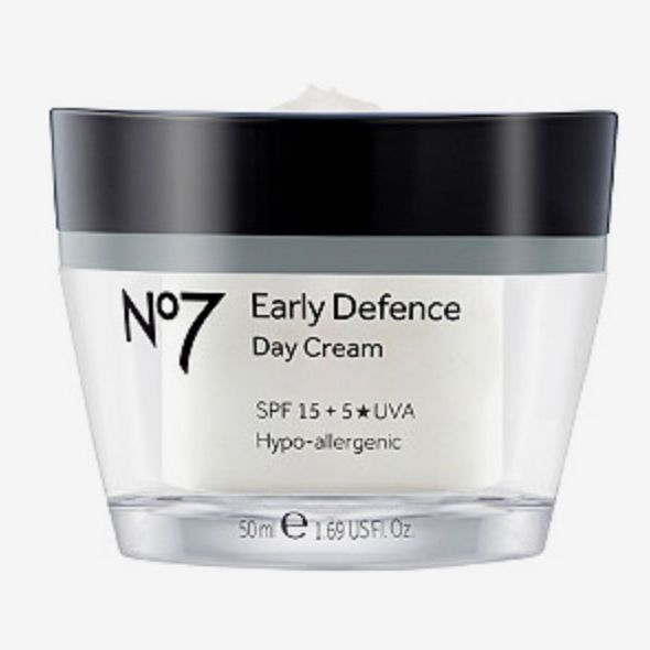 No7 Early Defence Day Cream SPF 30
