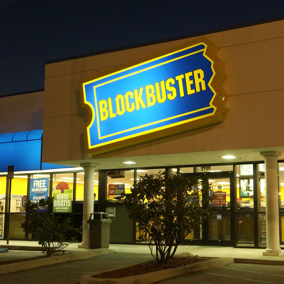 2 Of The Last 3 Blockbuster Videos Are Set To Close