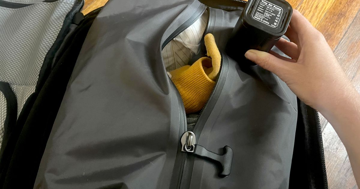 Should I Be … Vacuum Sealing the Clothes in My Carry-On?