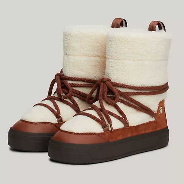 Tommy Hilfiger Lined Lace-Up Snow Boot