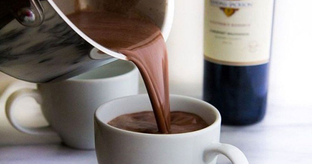How to Make RedWine Hot Chocolate for Your New Year’s Party