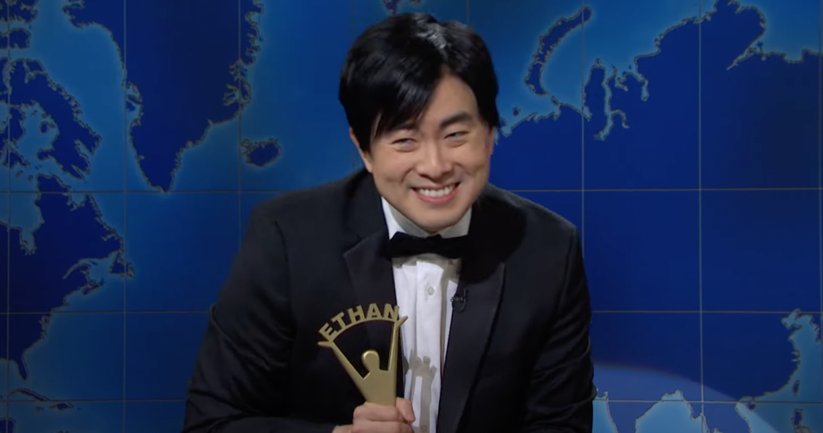 Bowen Yang's 'Ethan' Unveils New Award Show on SNL - Vimarsana News