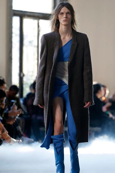 Rick Owens Shows One-Legged Jumpsuits And They’re Something!