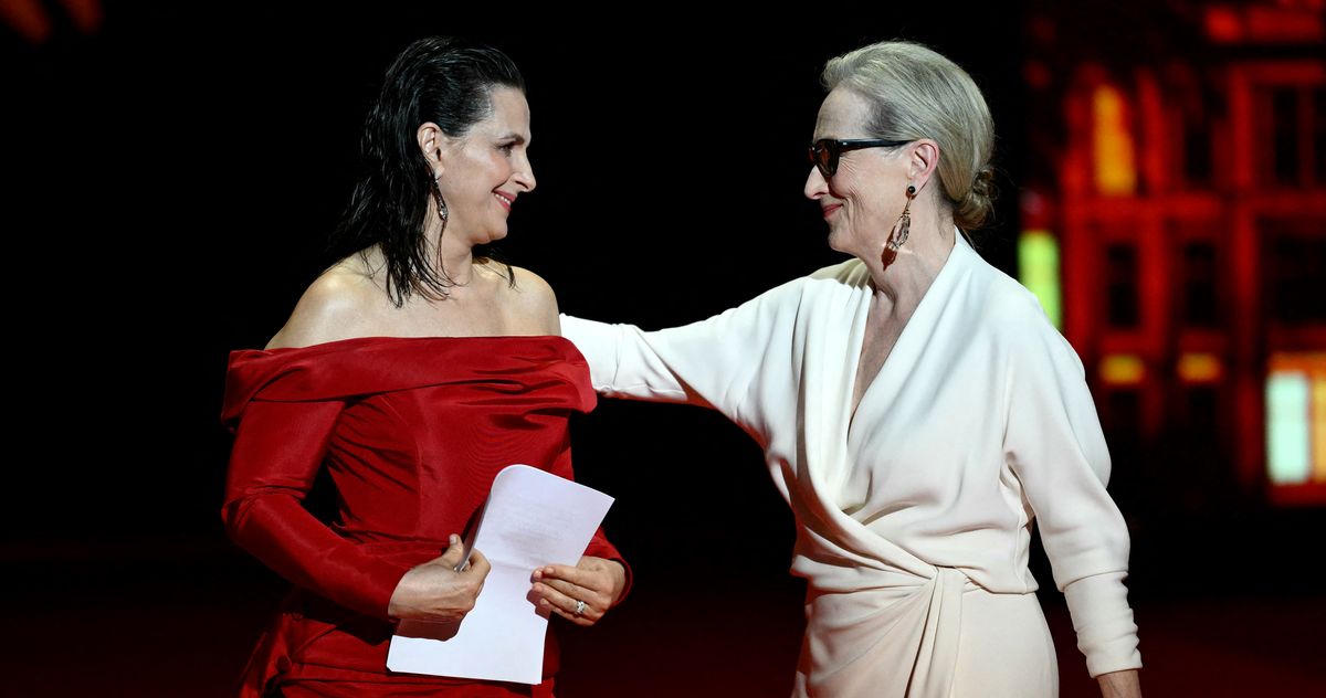 What If Meryl Streep and Juliette Binoche Held Each Other and Wept in France?