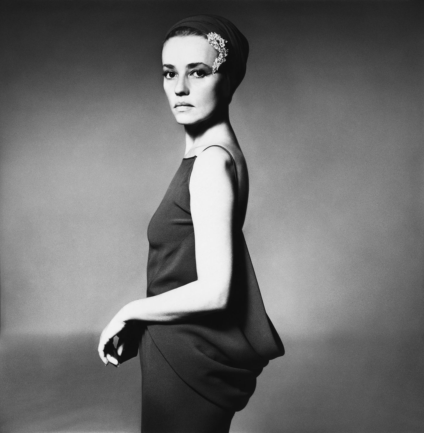 See Photos From’ Avedon’s France: Old World New Look’