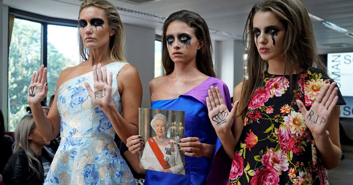 After the Queen’s Death, London Fashion Week Goes On After the Queen’s Death, London Fashion Week Goes On