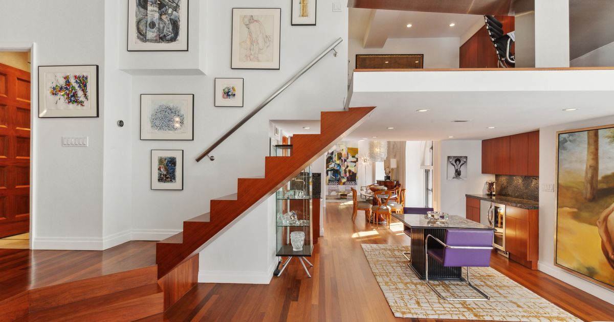 An Idiosyncratic Duplex in a Former Ballroom