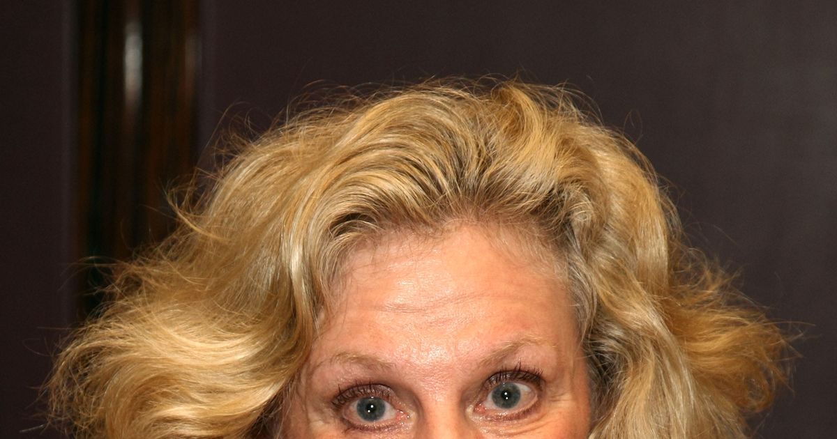 Q&A: Erica Jong Feels Miley Cyrus’s Pain