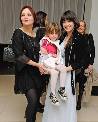 Pearl, Betty, and Daisy Lowe.