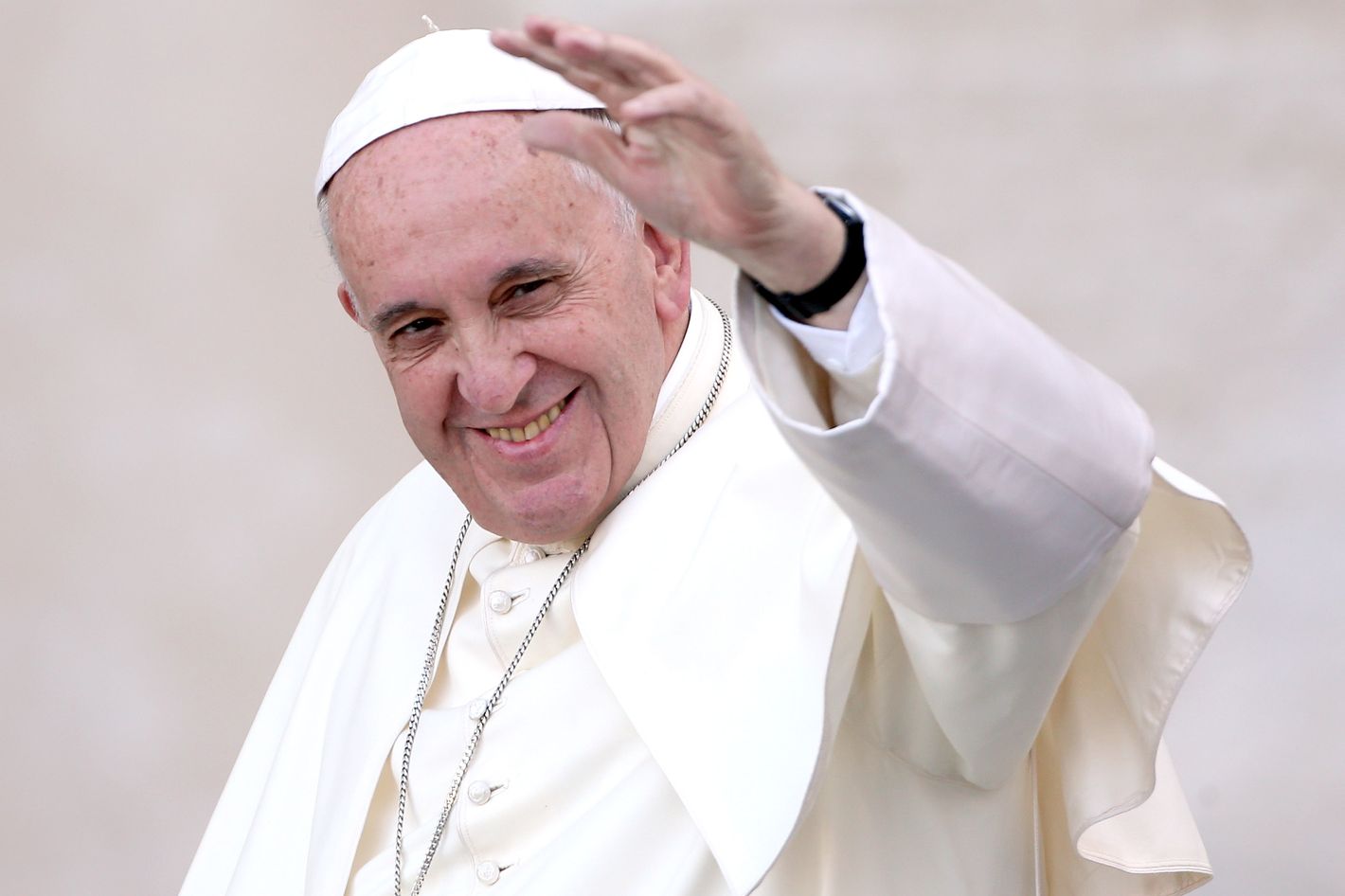 Pope Francis Invites Oprah, Ari Emanuel to the Vatican – The Hollywood  Reporter
